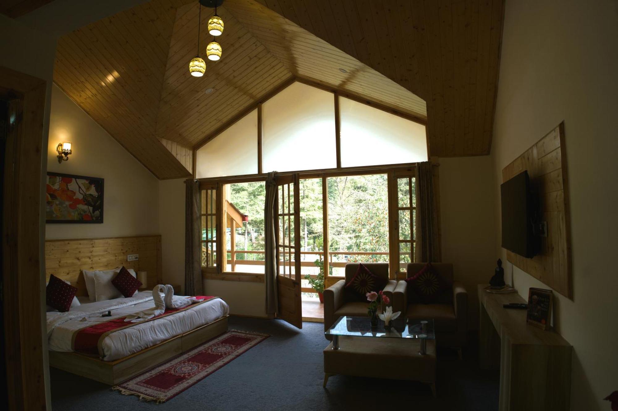 Persimmon Farmstead Manali (Himachal Pradesh)